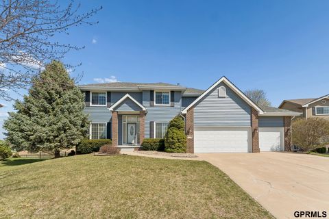Photo of 13801 S 22nd Circle, Bellevue, NE 68123 (MLS # 22609652)