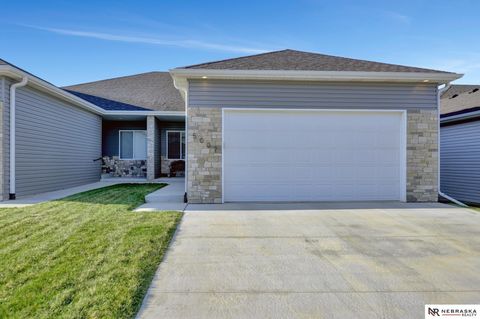 Photo of 5008 W Stampede Lane, Lincoln, NE 68528 (MLS # 22534328)