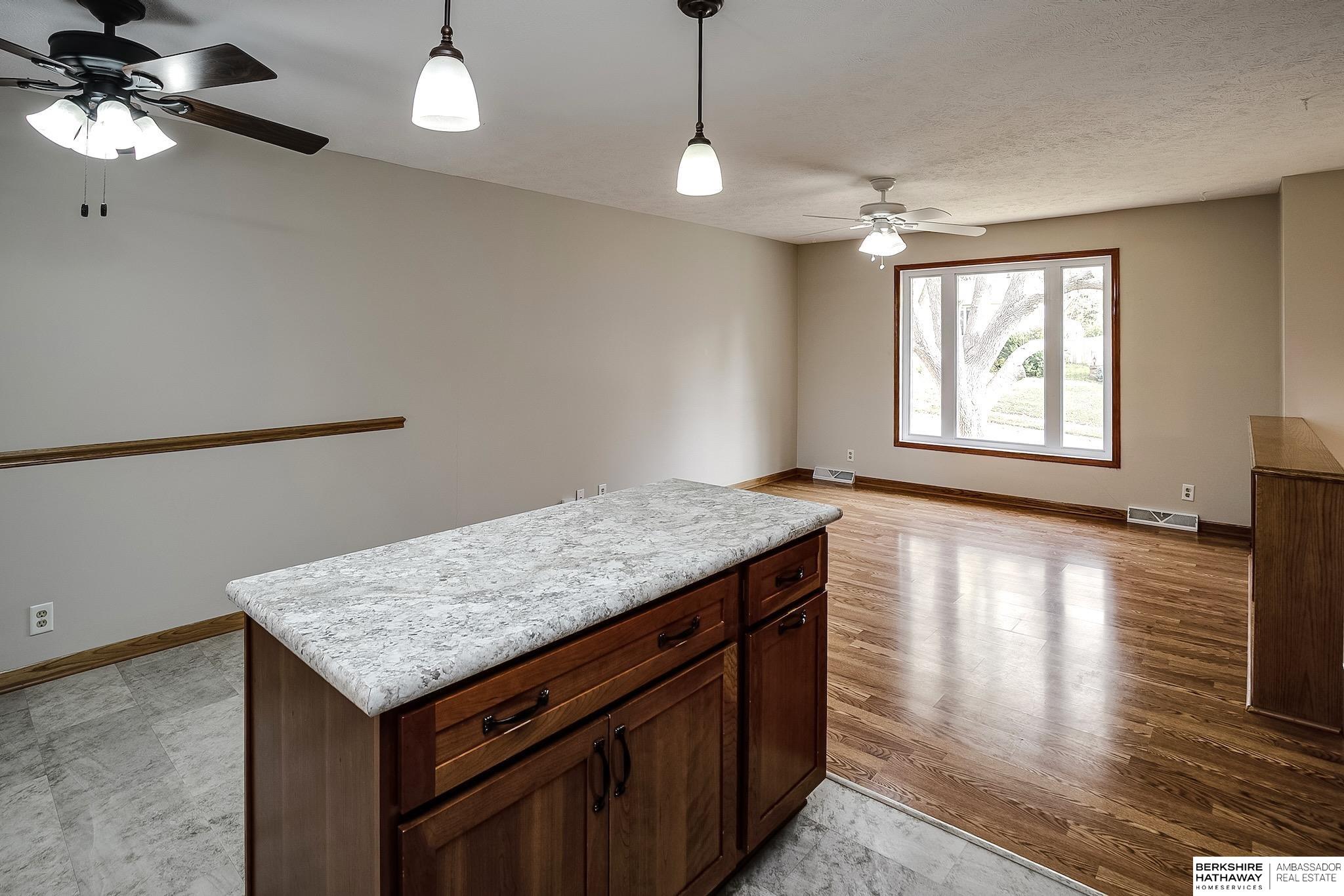 Bellevue, Nebraska 68157, United States, 3 Bedrooms Bedrooms, ,2 BathroomsBathrooms,Residential,Active,240921