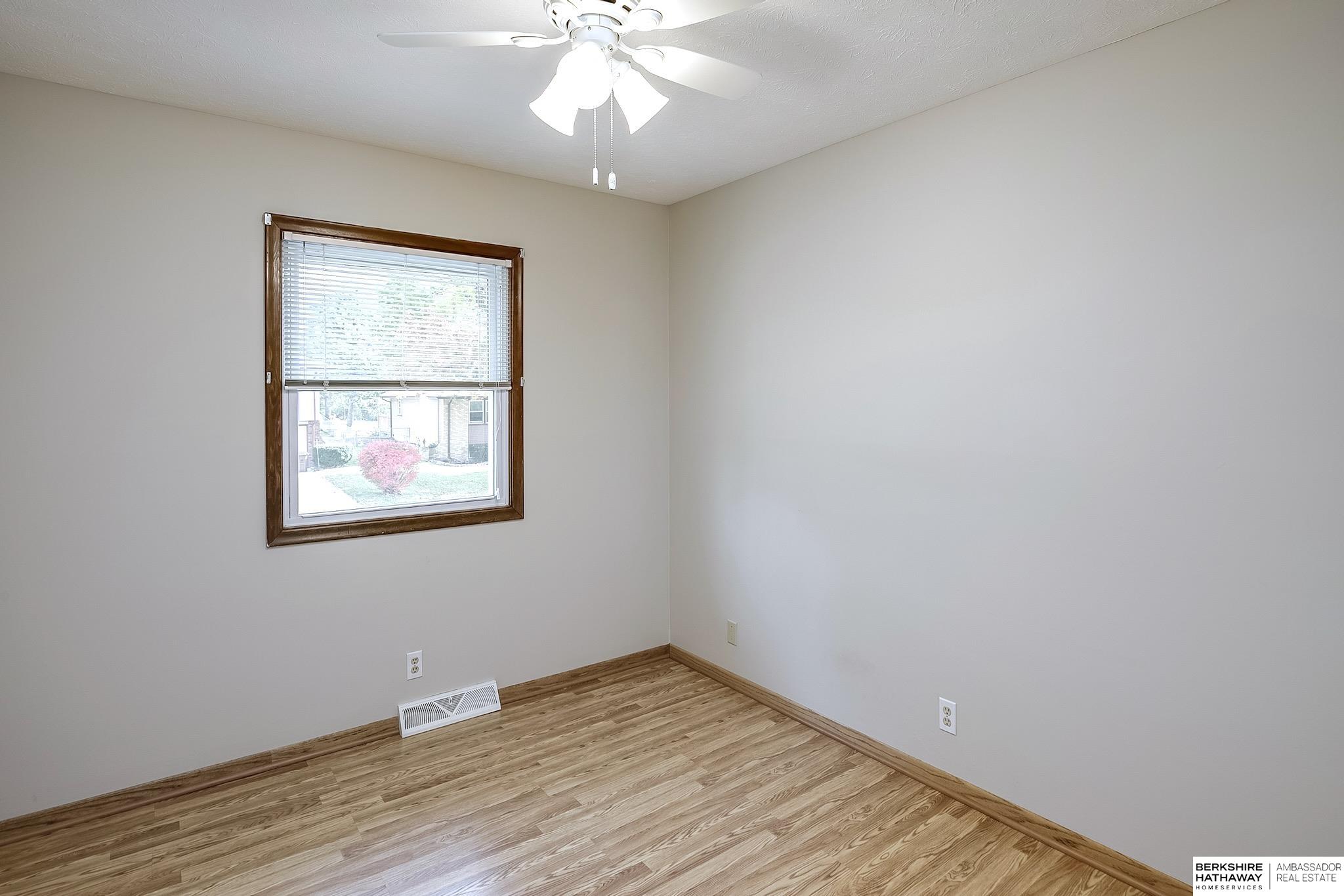 Bellevue, Nebraska 68157, United States, 3 Bedrooms Bedrooms, ,2 BathroomsBathrooms,Residential,Active,240921