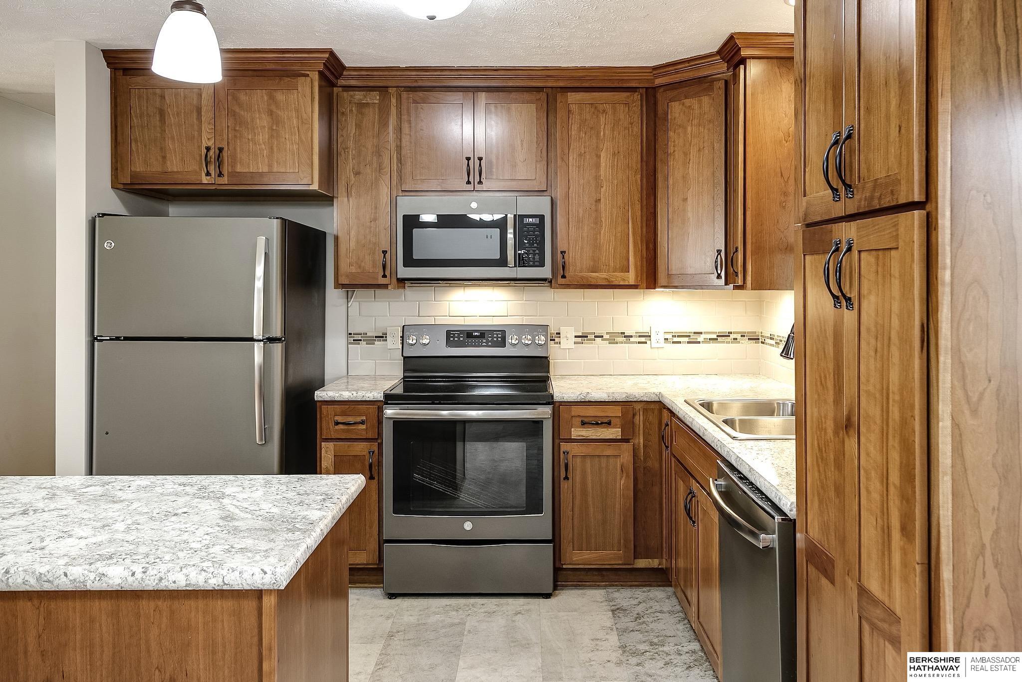 Bellevue, Nebraska 68157, United States, 3 Bedrooms Bedrooms, ,2 BathroomsBathrooms,Residential,Active,240921