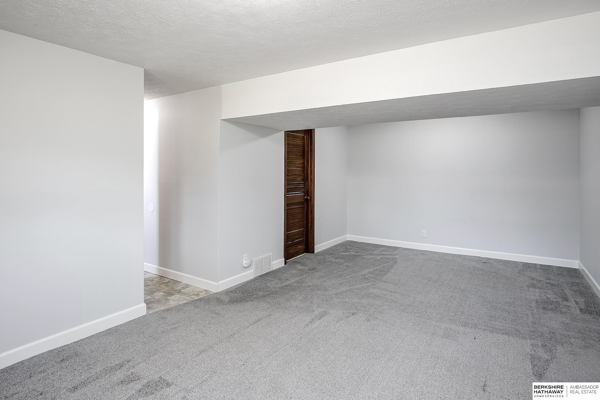 Bellevue, Nebraska 68157, United States, 3 Bedrooms Bedrooms, ,2 BathroomsBathrooms,Residential,Active,240921