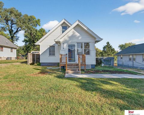 Photo of 4316 Saratoga Street, Omaha, NE 68111 (MLS # 22529159)