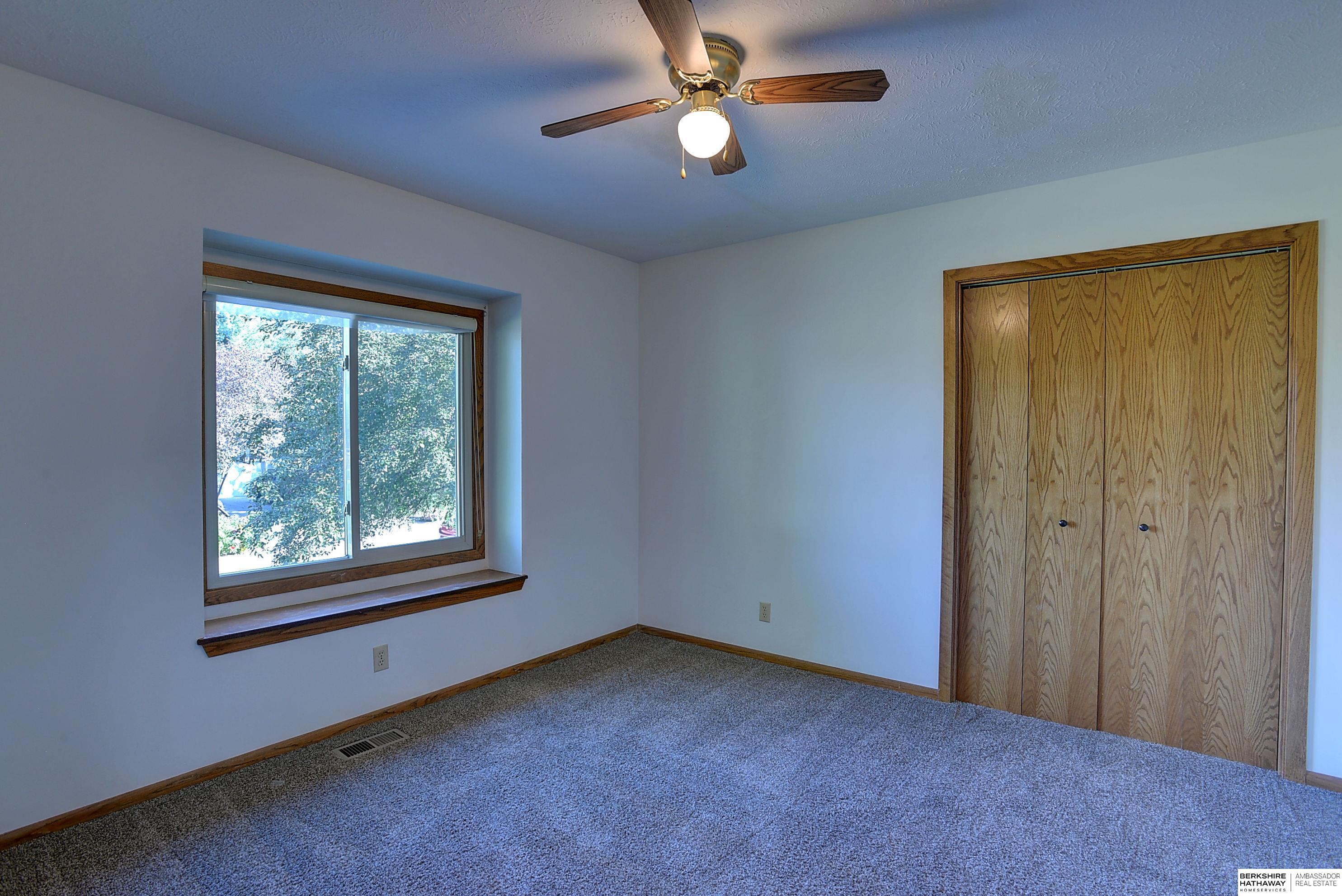 Omaha, Nebraska 68152, United States, 3 Bedrooms Bedrooms, ,2 BathroomsBathrooms,Residential,Active,217124