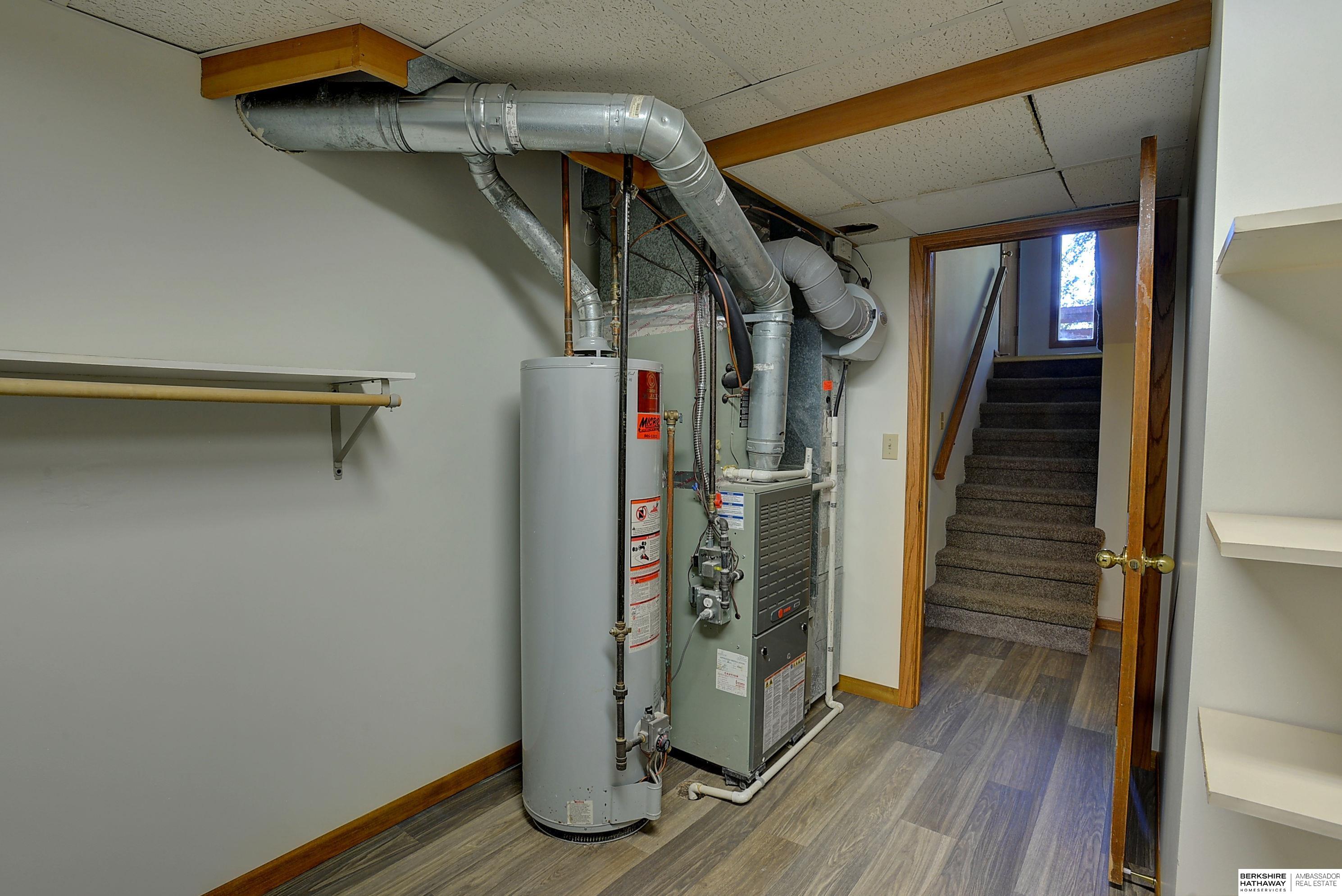 Omaha, Nebraska 68152, United States, 3 Bedrooms Bedrooms, ,2 BathroomsBathrooms,Residential,Active,217124