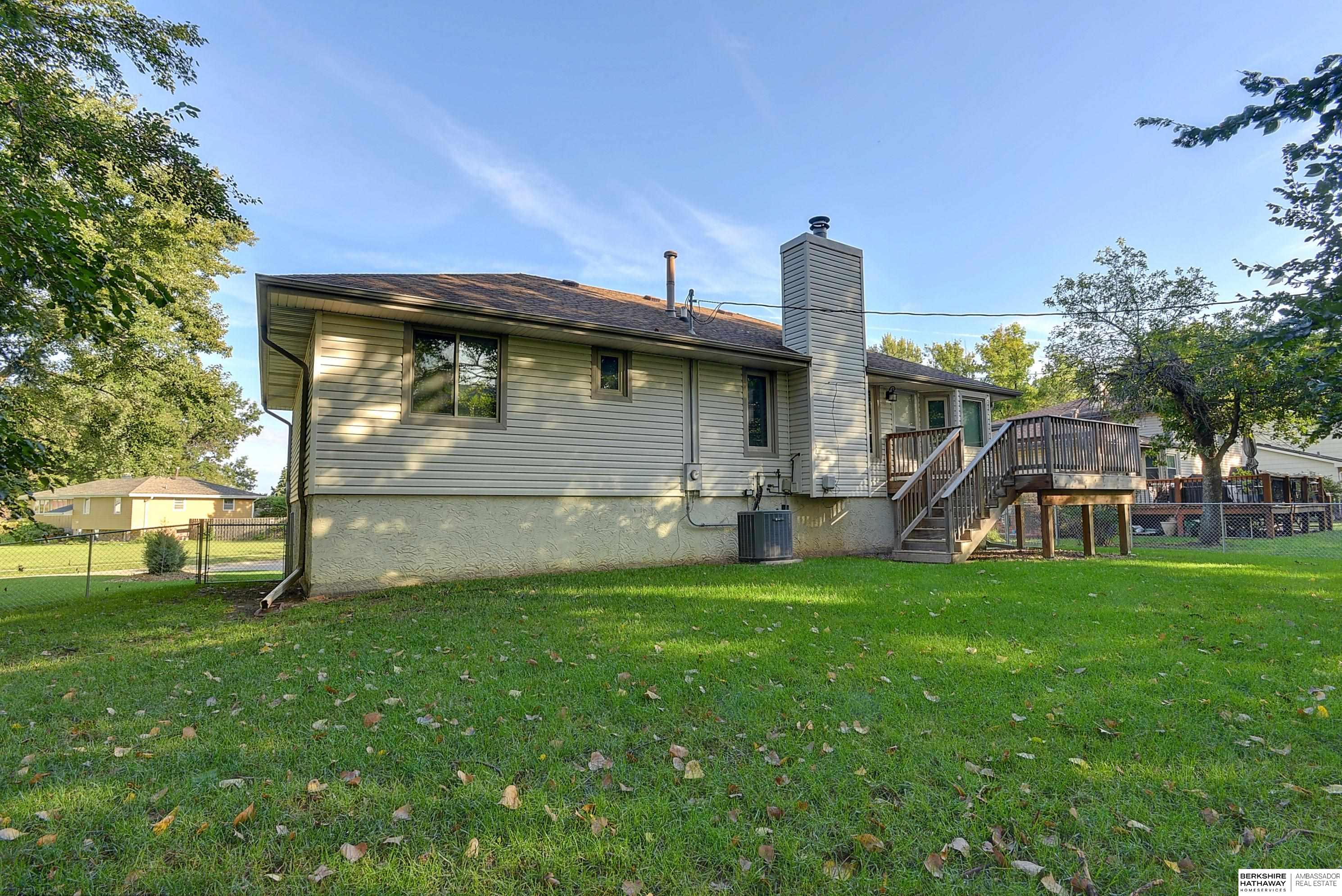 Omaha, Nebraska 68152, United States, 3 Bedrooms Bedrooms, ,2 BathroomsBathrooms,Residential,Active,217124