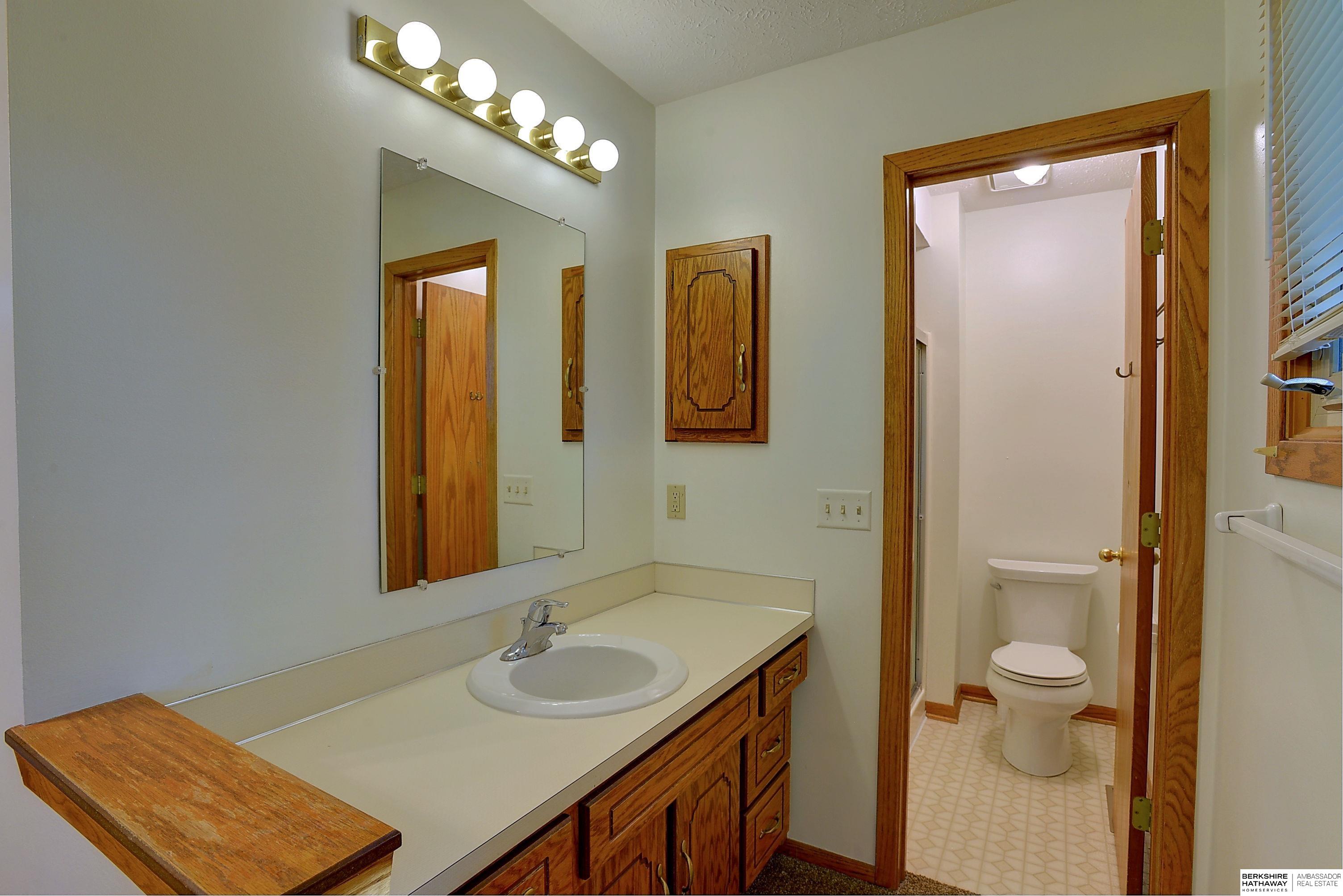 Omaha, Nebraska 68152, United States, 3 Bedrooms Bedrooms, ,2 BathroomsBathrooms,Residential,Active,217124