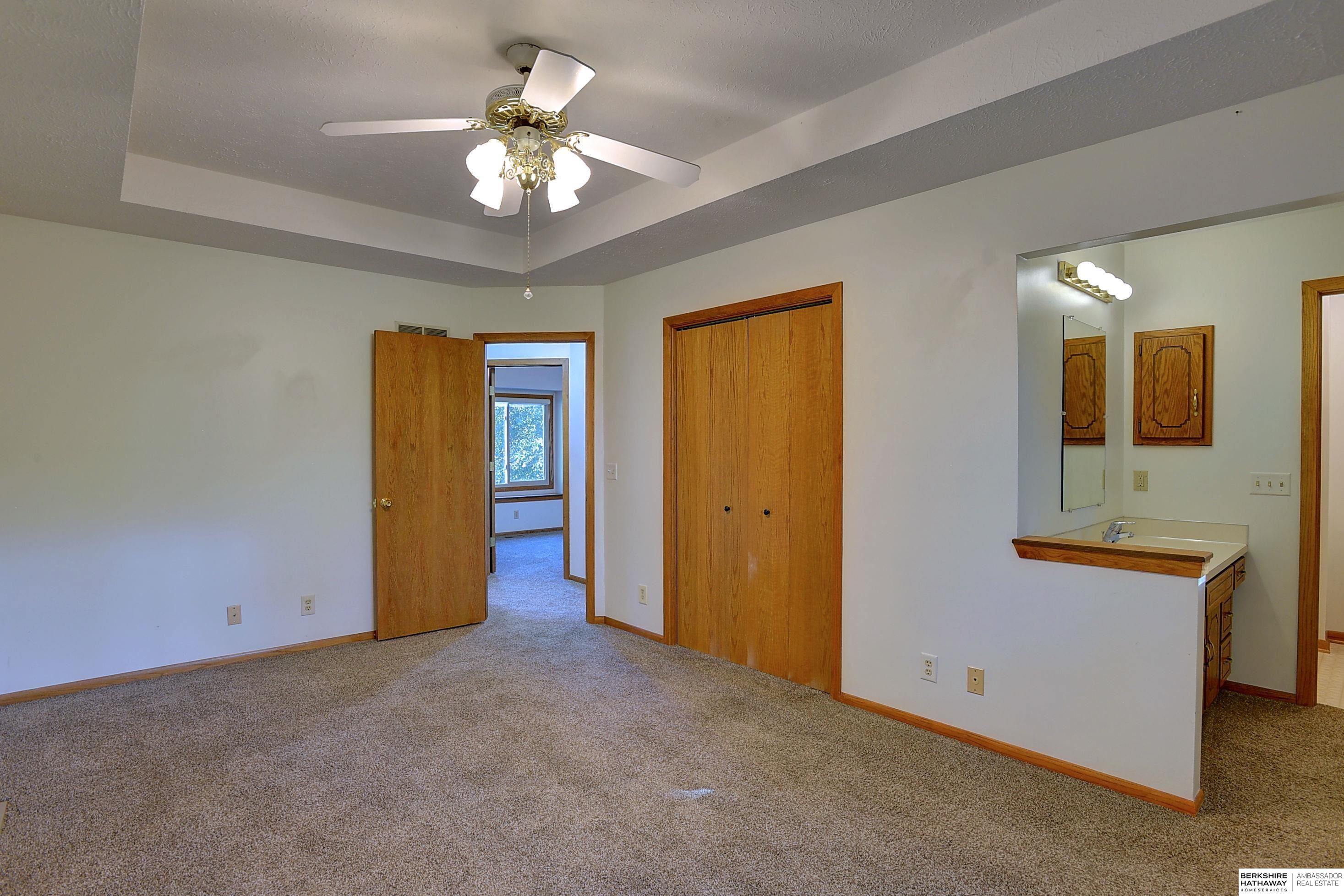 Omaha, Nebraska 68152, United States, 3 Bedrooms Bedrooms, ,2 BathroomsBathrooms,Residential,Active,217124