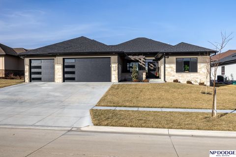 Photo of 2740 South Creek Road, Lincoln, NE 68516 (MLS # 22602211)