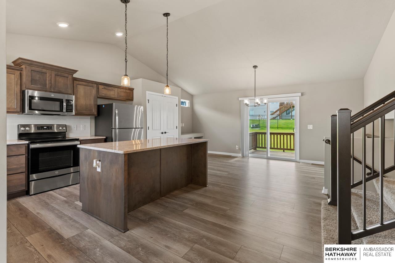 Papillion, Nebraska 68133, United States, 3 Bedrooms Bedrooms, ,2 BathroomsBathrooms,Residential,Active,173285