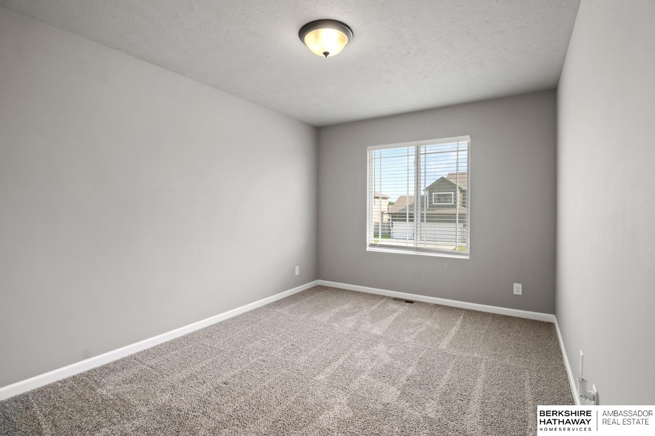 Papillion, Nebraska 68133, United States, 3 Bedrooms Bedrooms, ,2 BathroomsBathrooms,Residential,Active,173285