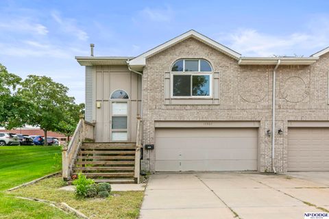 Photo of 15907 Gold Circle, Omaha, NE 68130 (MLS # 22525596)