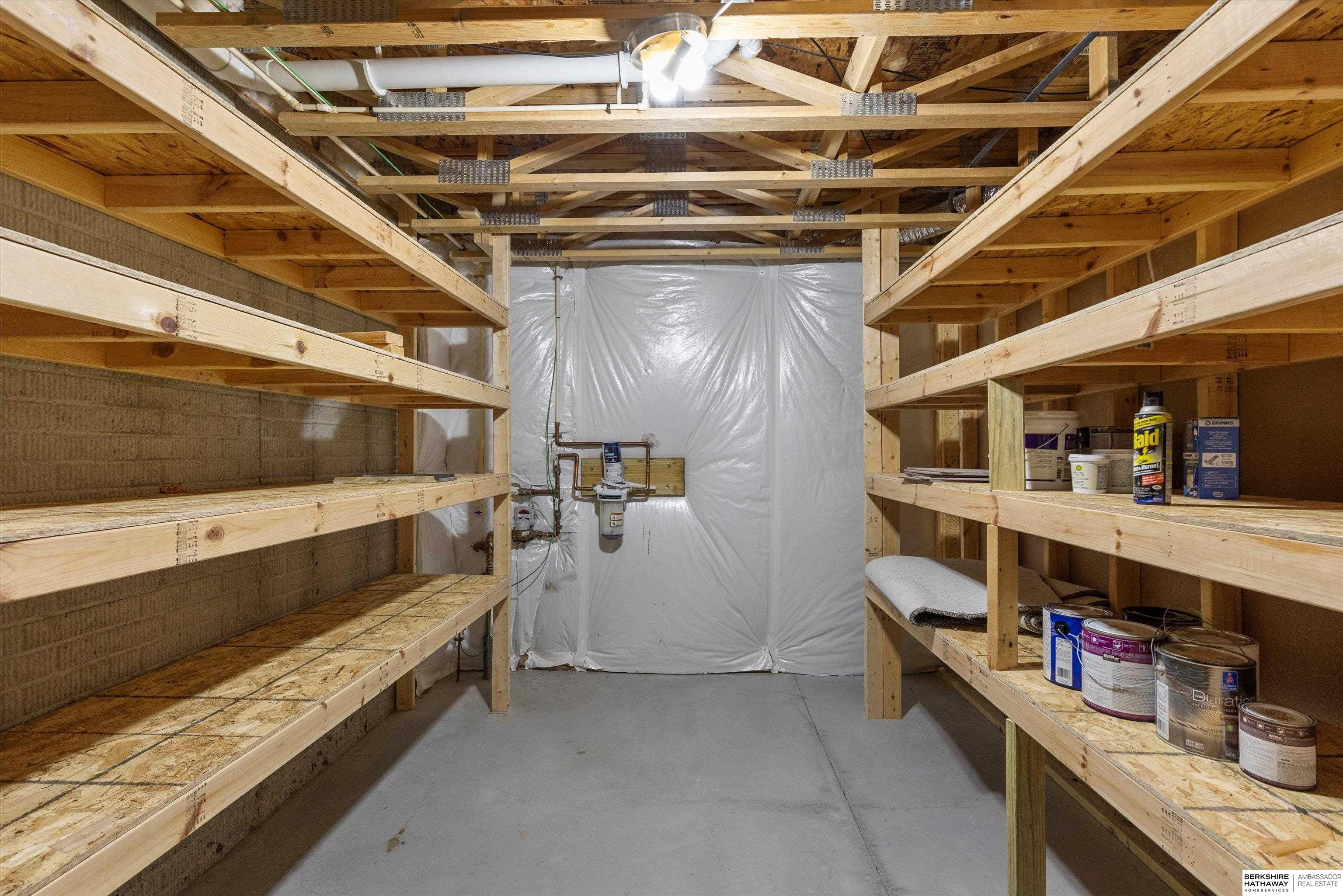 Bennington, Nebraska 68007, United States, 5 Bedrooms Bedrooms, ,3 BathroomsBathrooms,Residential,Active,226333