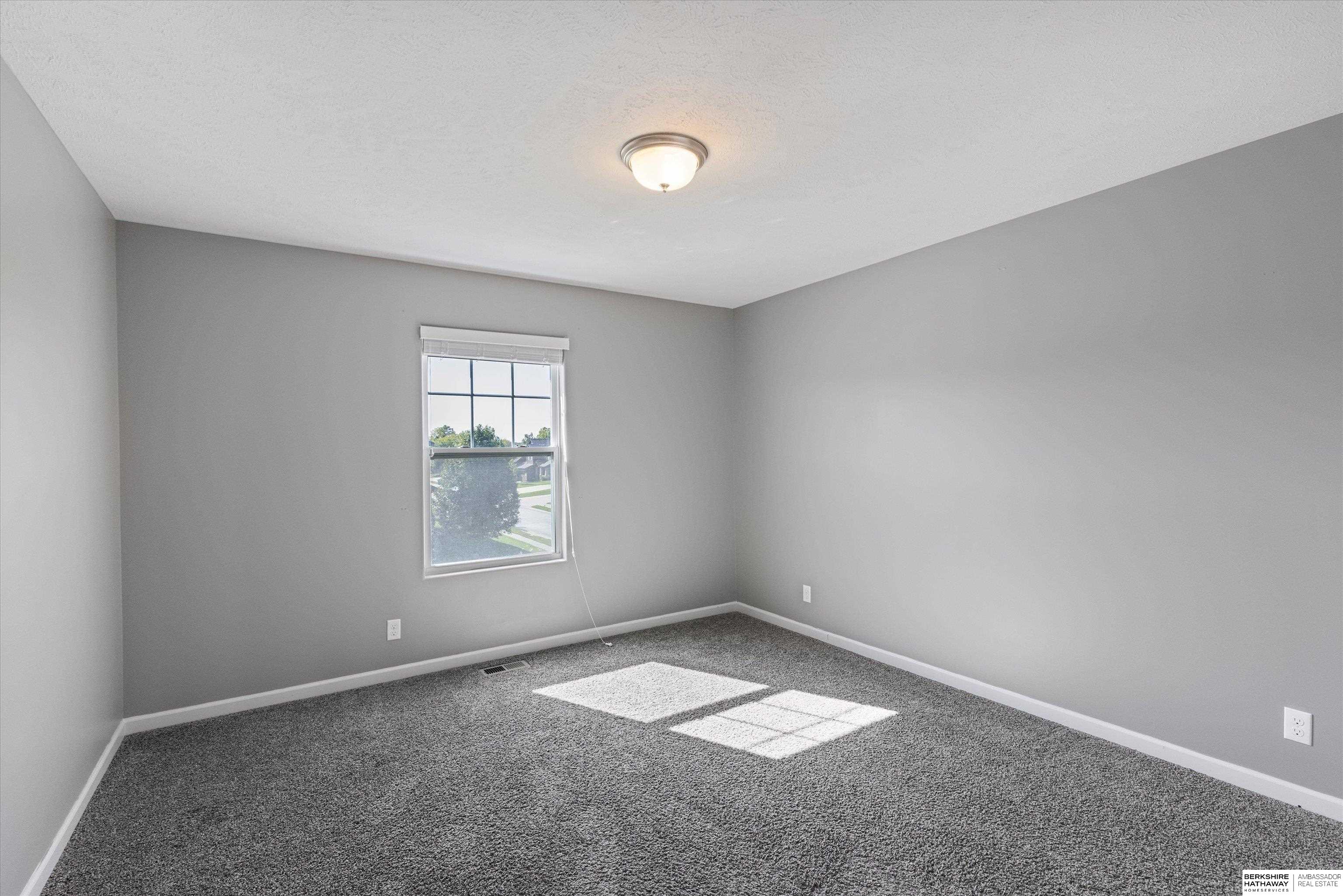 Bennington, Nebraska 68007, United States, 5 Bedrooms Bedrooms, ,3 BathroomsBathrooms,Residential,Active,226333