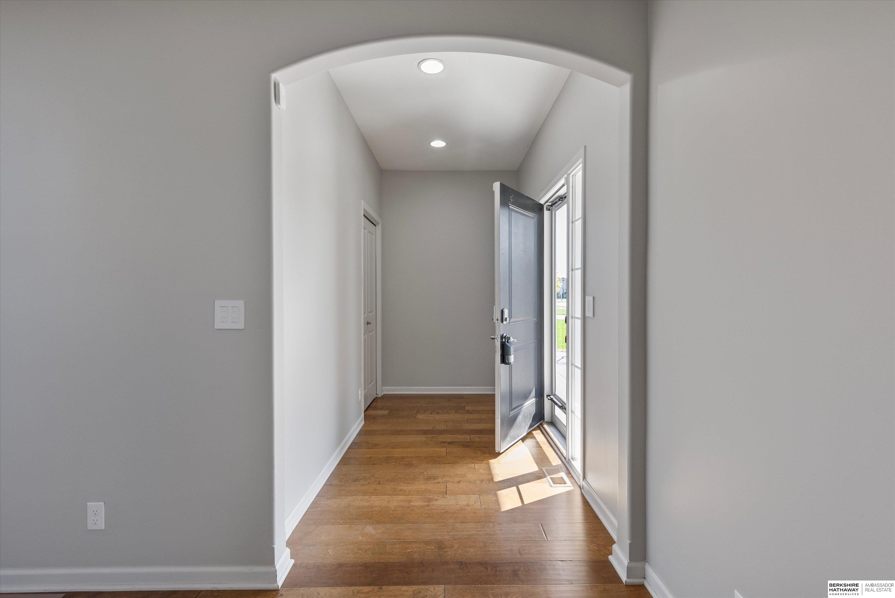 Bennington, Nebraska 68007, United States, 5 Bedrooms Bedrooms, ,3 BathroomsBathrooms,Residential,Active,226333