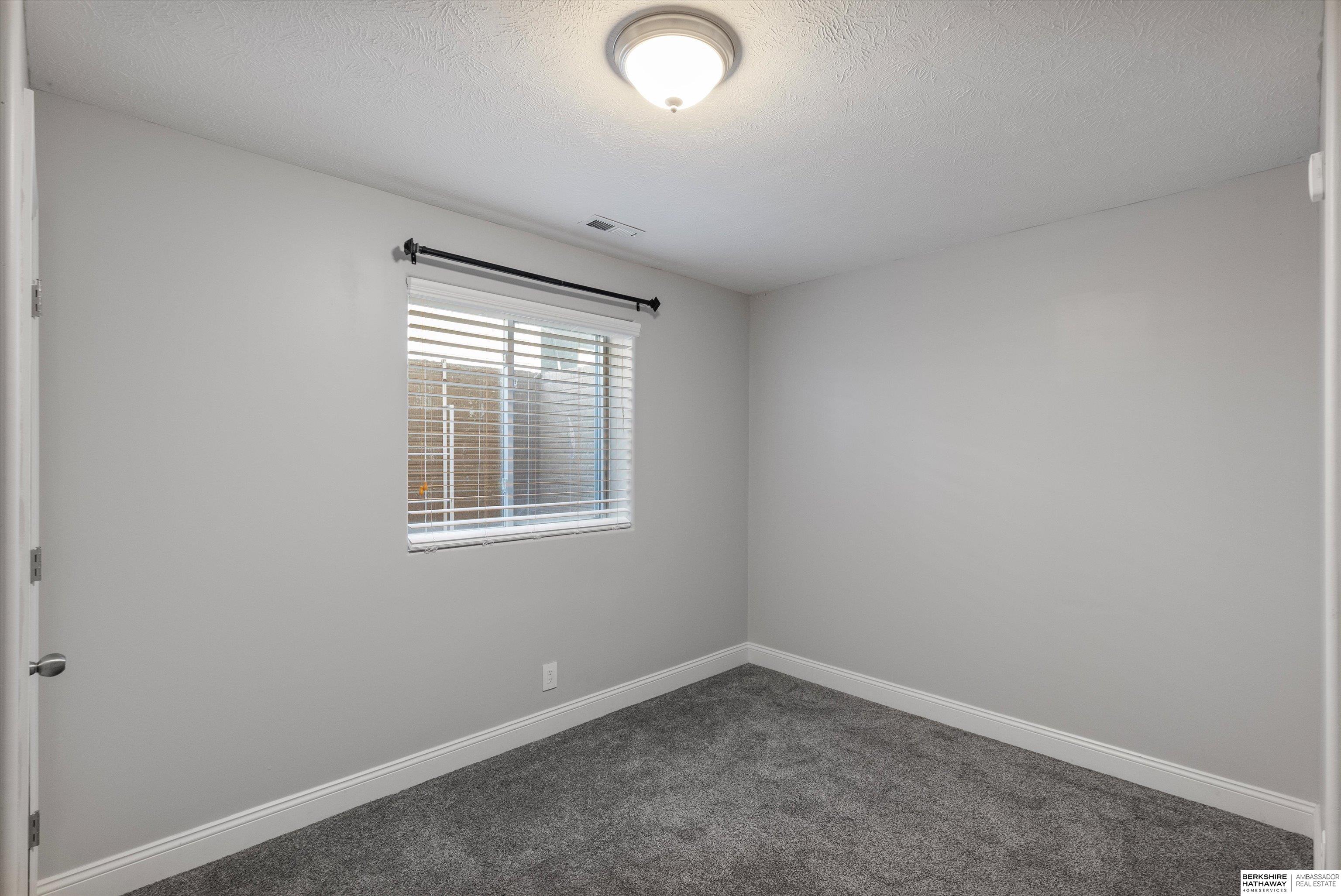 Bennington, Nebraska 68007, United States, 5 Bedrooms Bedrooms, ,3 BathroomsBathrooms,Residential,Active,226333