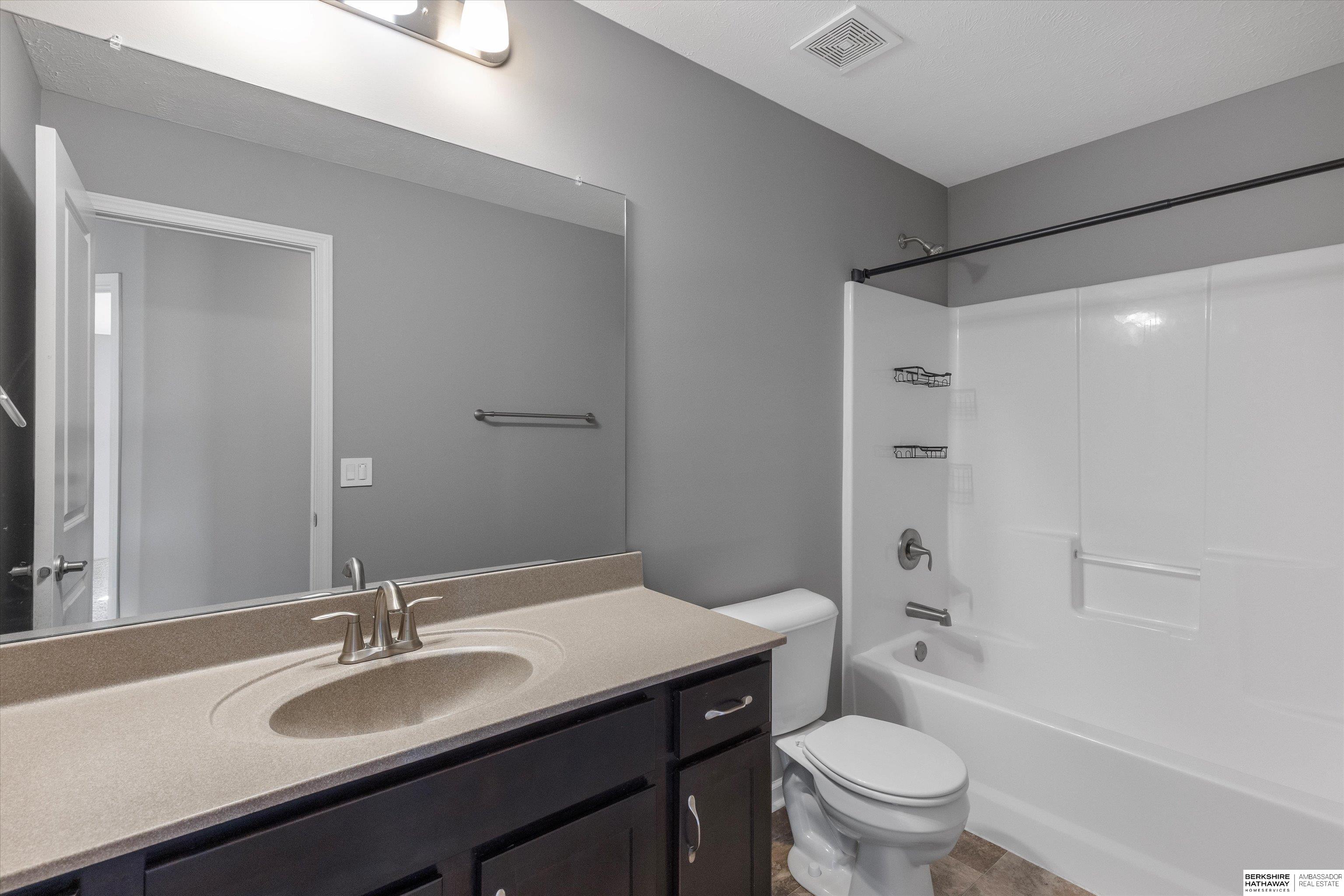 Bennington, Nebraska 68007, United States, 5 Bedrooms Bedrooms, ,3 BathroomsBathrooms,Residential,Active,226333