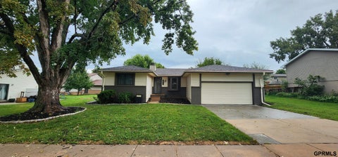 Photo of 2827 Jane Lane, Lincoln, NE 68516 (MLS # 22627398)