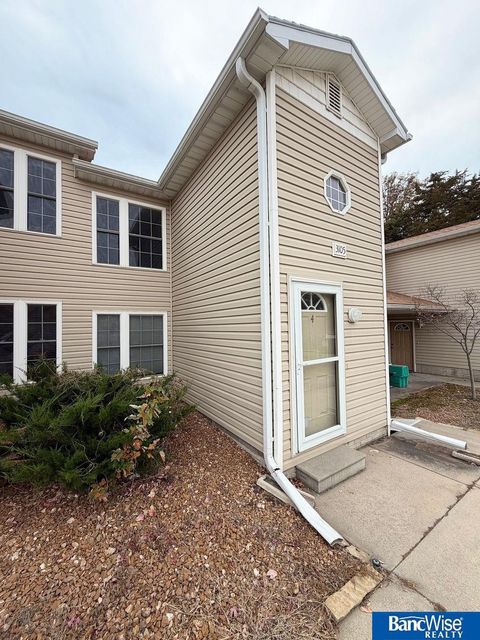 Photo of 3105 N 70th Street #4, Lincoln, NE 68507 (MLS # 22534517)