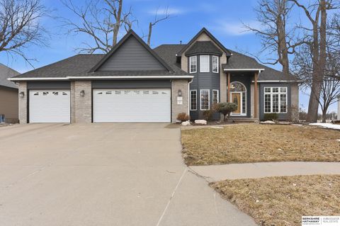 Photo of 111 Shoreline Drive, Carter Lake, IA 51510 (MLS # 22605199)