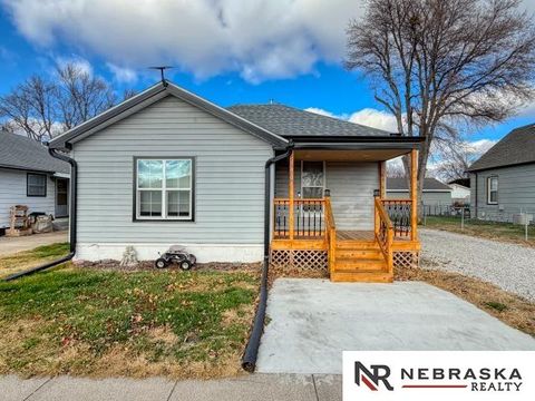Photo of 1806 Ave C, Council Bluffs, IA 51501 (MLS # 22605463)