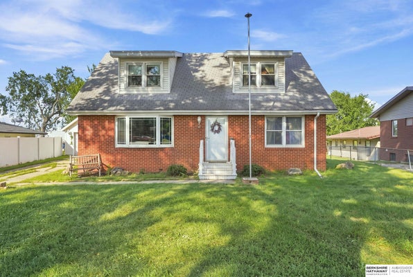 5400 ERVIN ST, LINCOLN, NE 68504 - Image d83f2f1c6eb6d13f0c2d1a8c8a240eec/2181813092