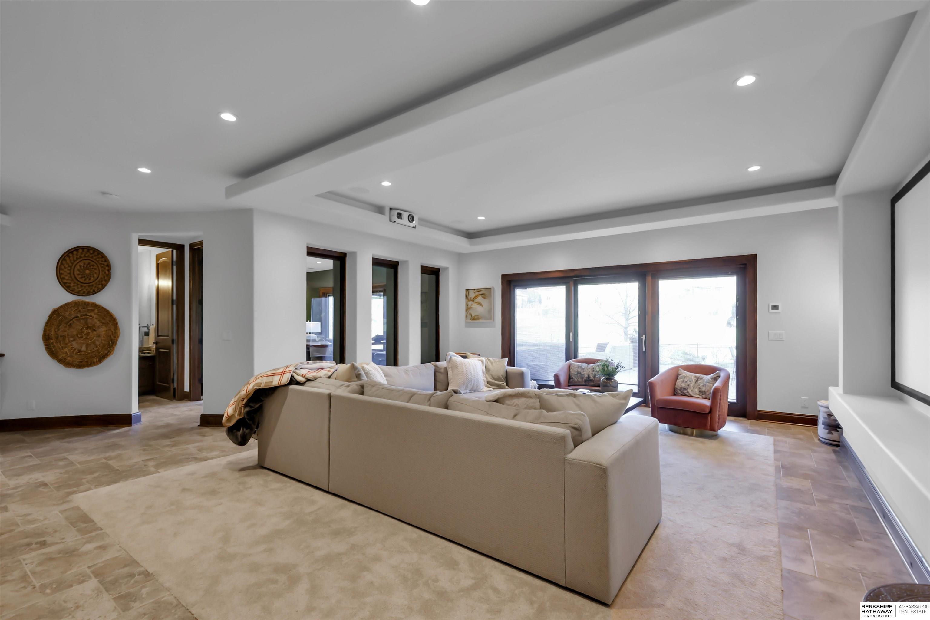 Elkhorn, Nebraska 68022, United States, 6 Bedrooms Bedrooms, ,4 BathroomsBathrooms,Residential,Pending,120163