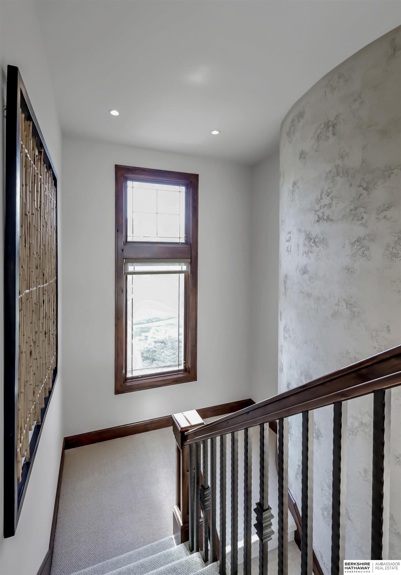 Elkhorn, Nebraska 68022, United States, 6 Bedrooms Bedrooms, ,4 BathroomsBathrooms,Residential,Pending,120163