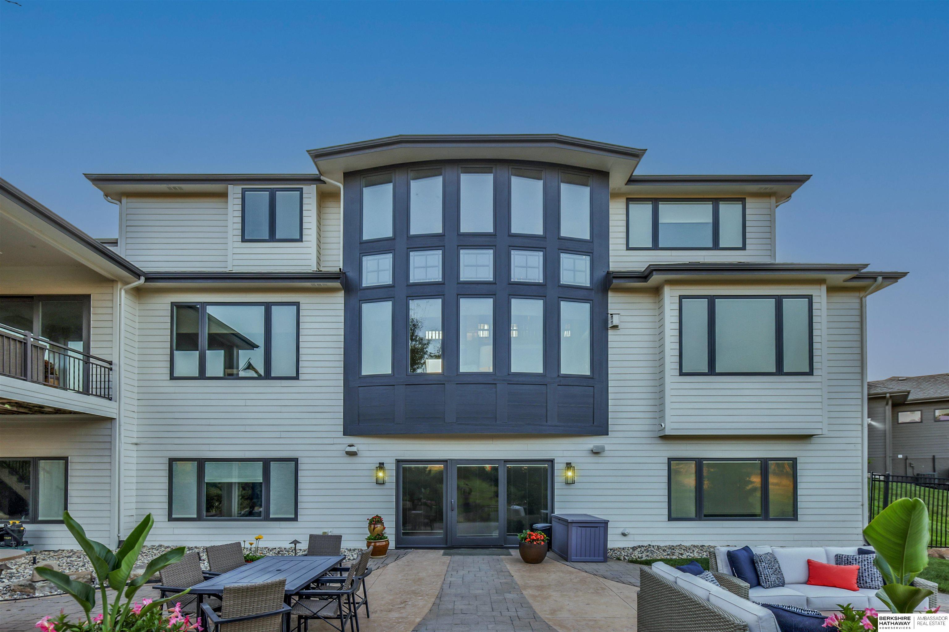 Elkhorn, Nebraska 68022, United States, 6 Bedrooms Bedrooms, ,4 BathroomsBathrooms,Residential,Pending,120163