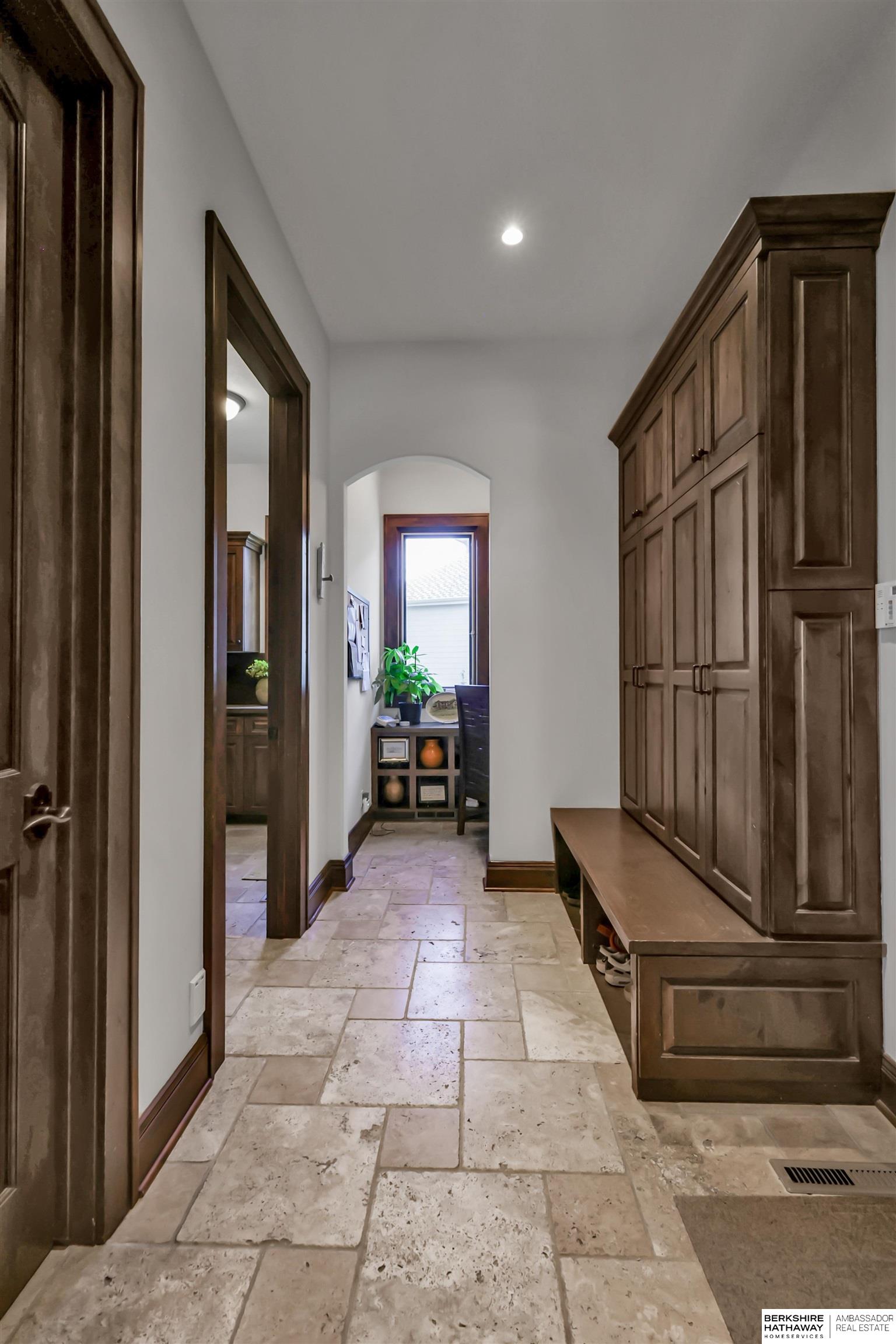 Elkhorn, Nebraska 68022, United States, 6 Bedrooms Bedrooms, ,4 BathroomsBathrooms,Residential,Pending,120163