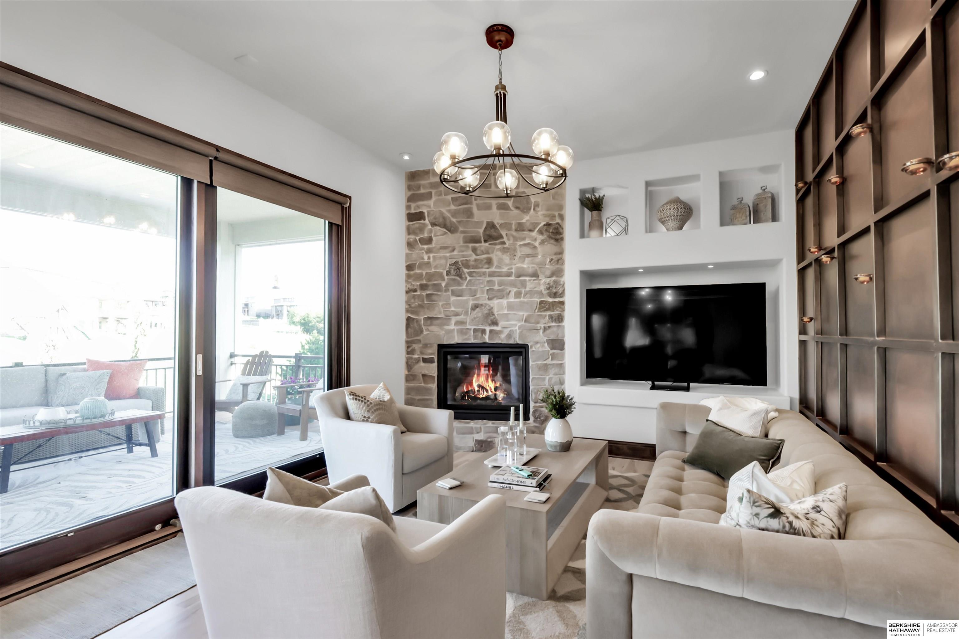 Elkhorn, Nebraska 68022, United States, 6 Bedrooms Bedrooms, ,4 BathroomsBathrooms,Residential,Pending,120163