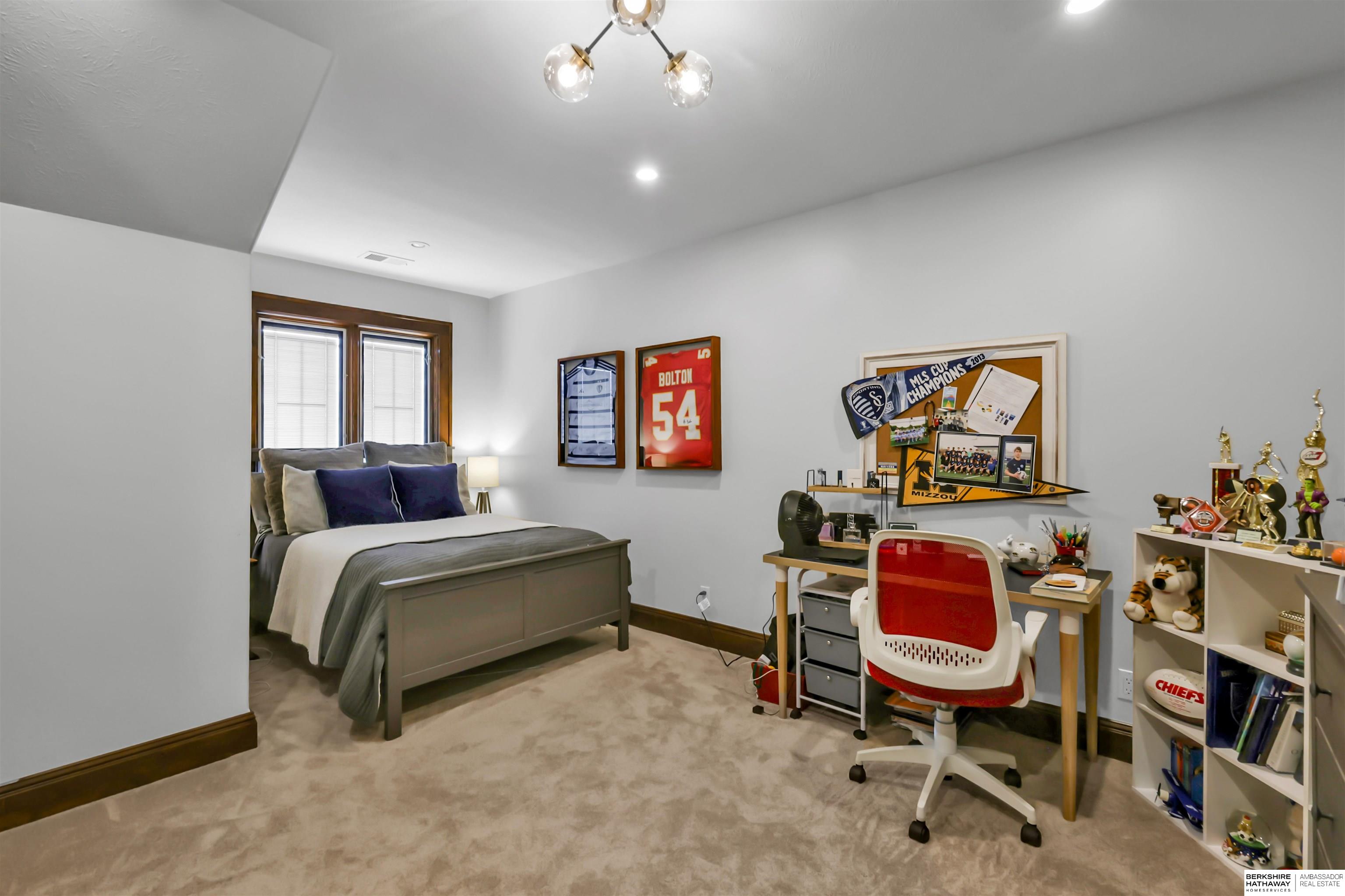 Elkhorn, Nebraska 68022, United States, 6 Bedrooms Bedrooms, ,4 BathroomsBathrooms,Residential,Pending,120163