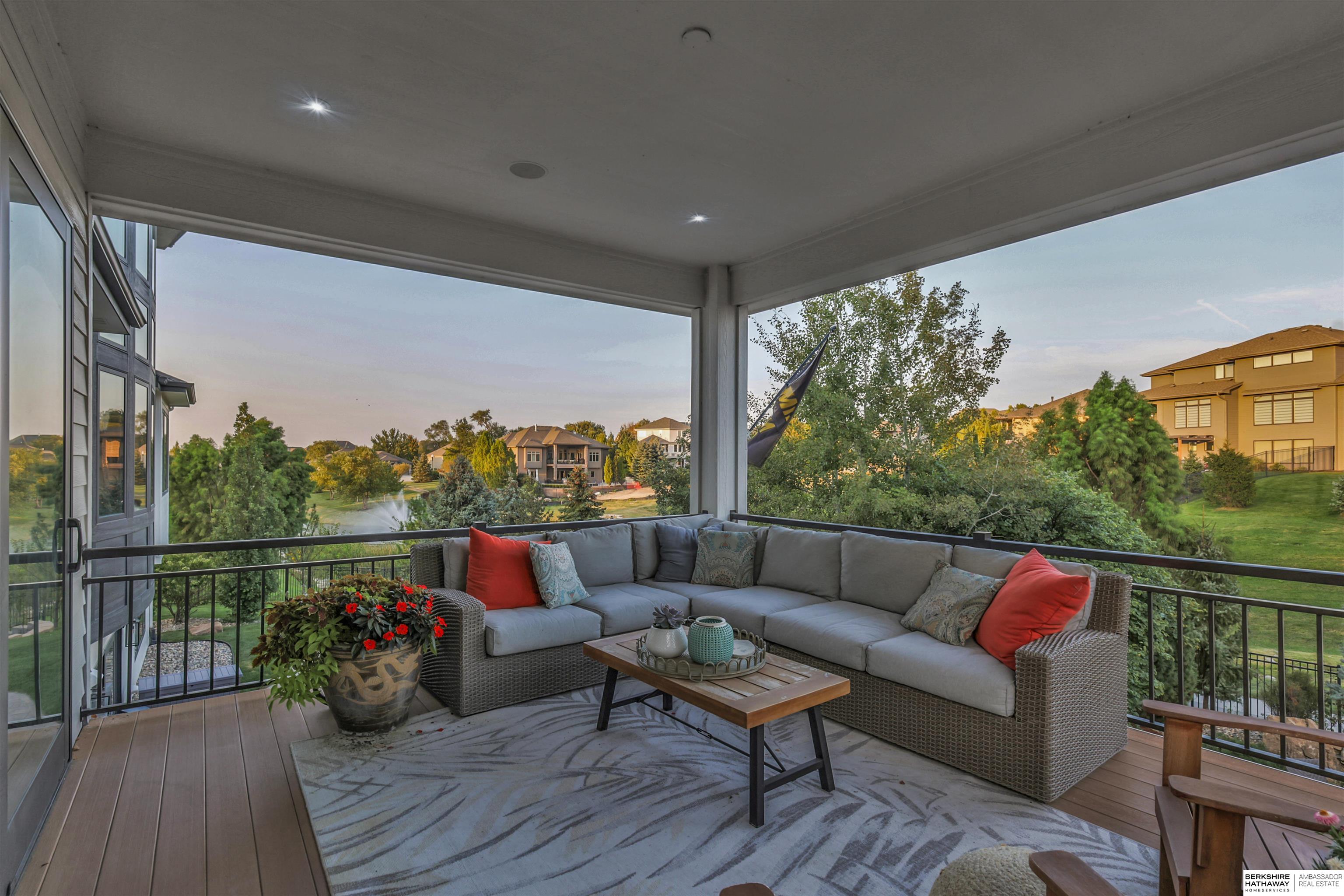 Elkhorn, Nebraska 68022, United States, 6 Bedrooms Bedrooms, ,4 BathroomsBathrooms,Residential,Pending,120163