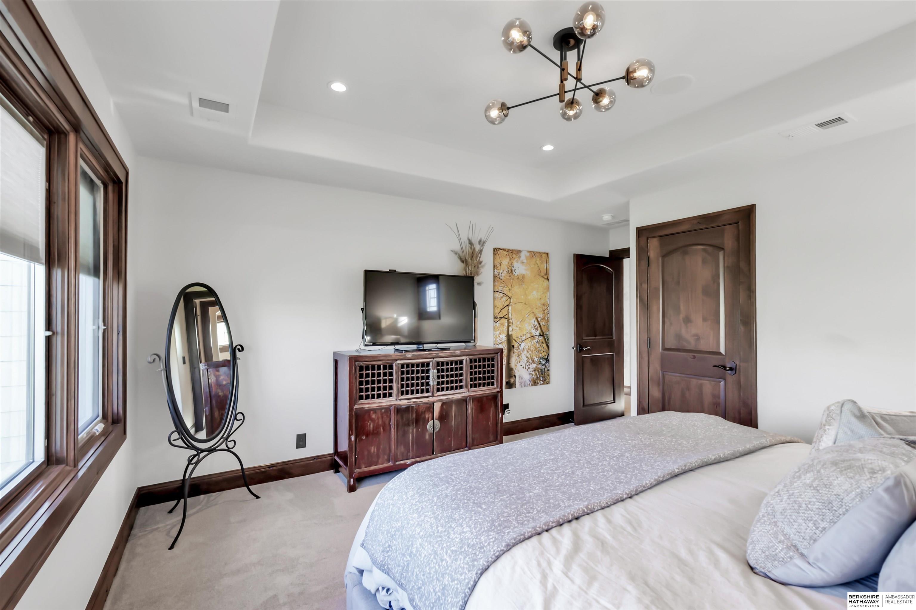 Elkhorn, Nebraska 68022, United States, 6 Bedrooms Bedrooms, ,4 BathroomsBathrooms,Residential,Pending,120163