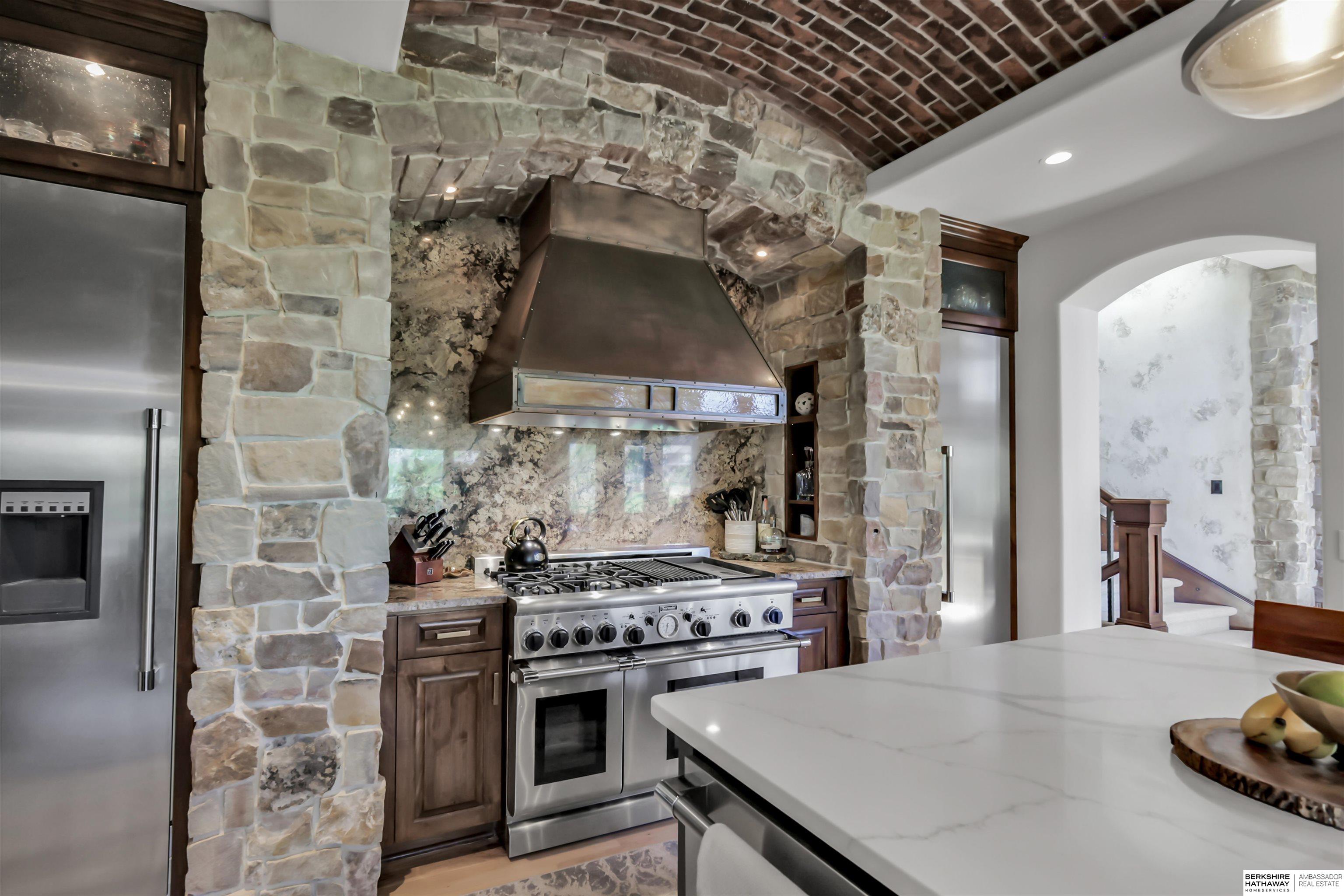 Elkhorn, Nebraska 68022, United States, 6 Bedrooms Bedrooms, ,4 BathroomsBathrooms,Residential,Pending,120163