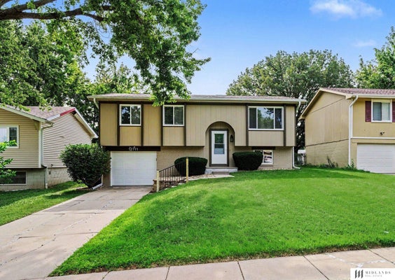 12711 LARIMORE AVE, OMAHA, NE 68164 - Image d8bf622fa1f3785dc2e2bc680fada889/1568644455