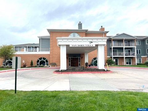 Photo of 3001 S 51st Street Court #431, Lincoln, NE 68506 (MLS # 22604564)