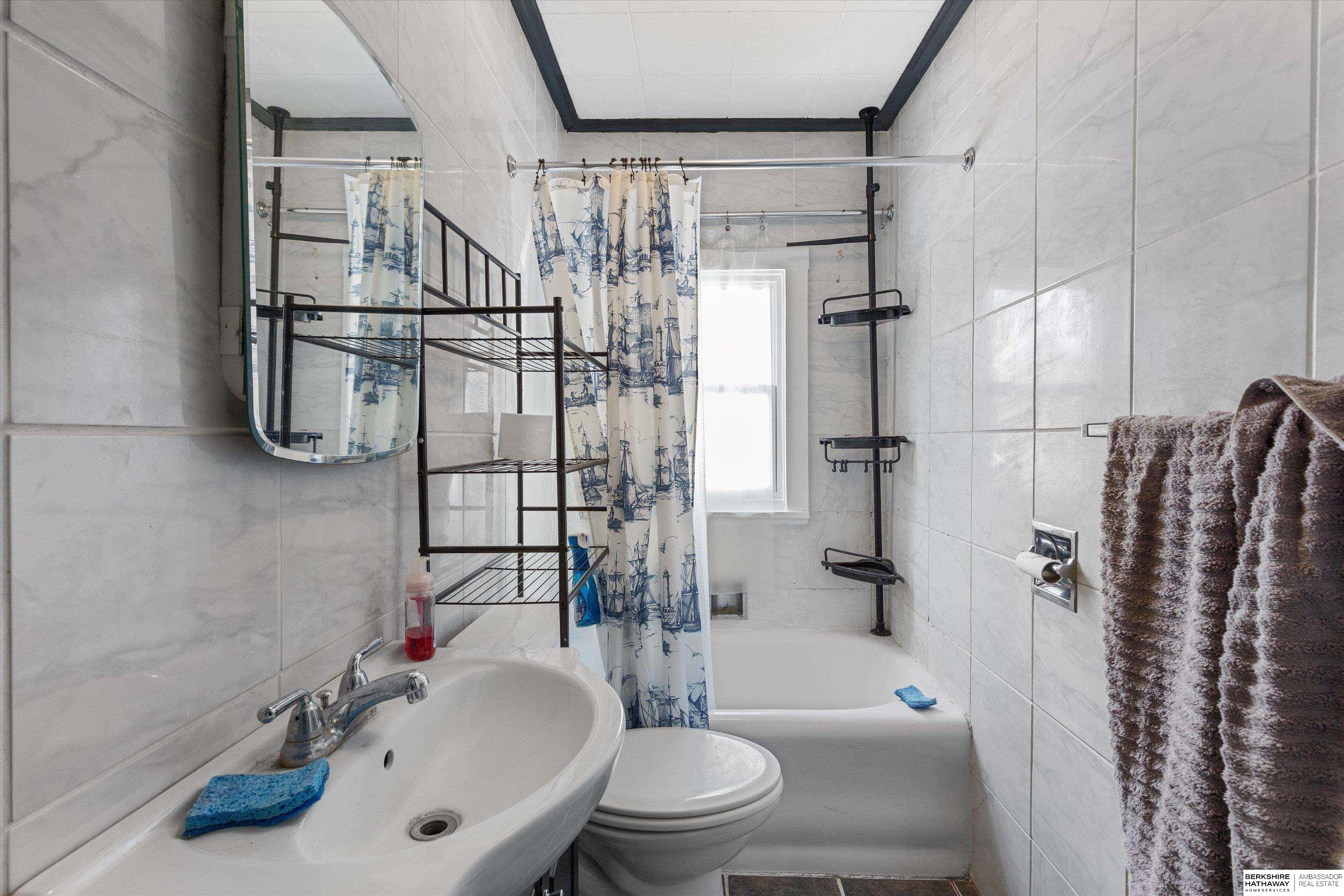 Omaha, Nebraska 68108, United States, 3 Bedrooms Bedrooms, ,2 BathroomsBathrooms,Residential,Active,175968