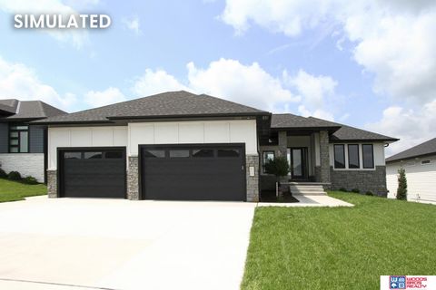 Photo of 941 N 104th Street, Lincoln, NE 68527 (MLS # 22605439)