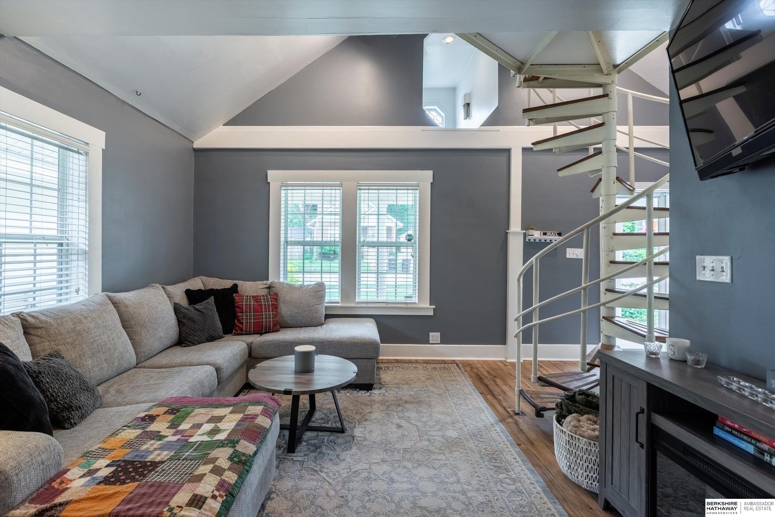 Omaha, Nebraska 68132, United States, 2 Bedrooms Bedrooms, ,2 BathroomsBathrooms,Residential,Pending,140024