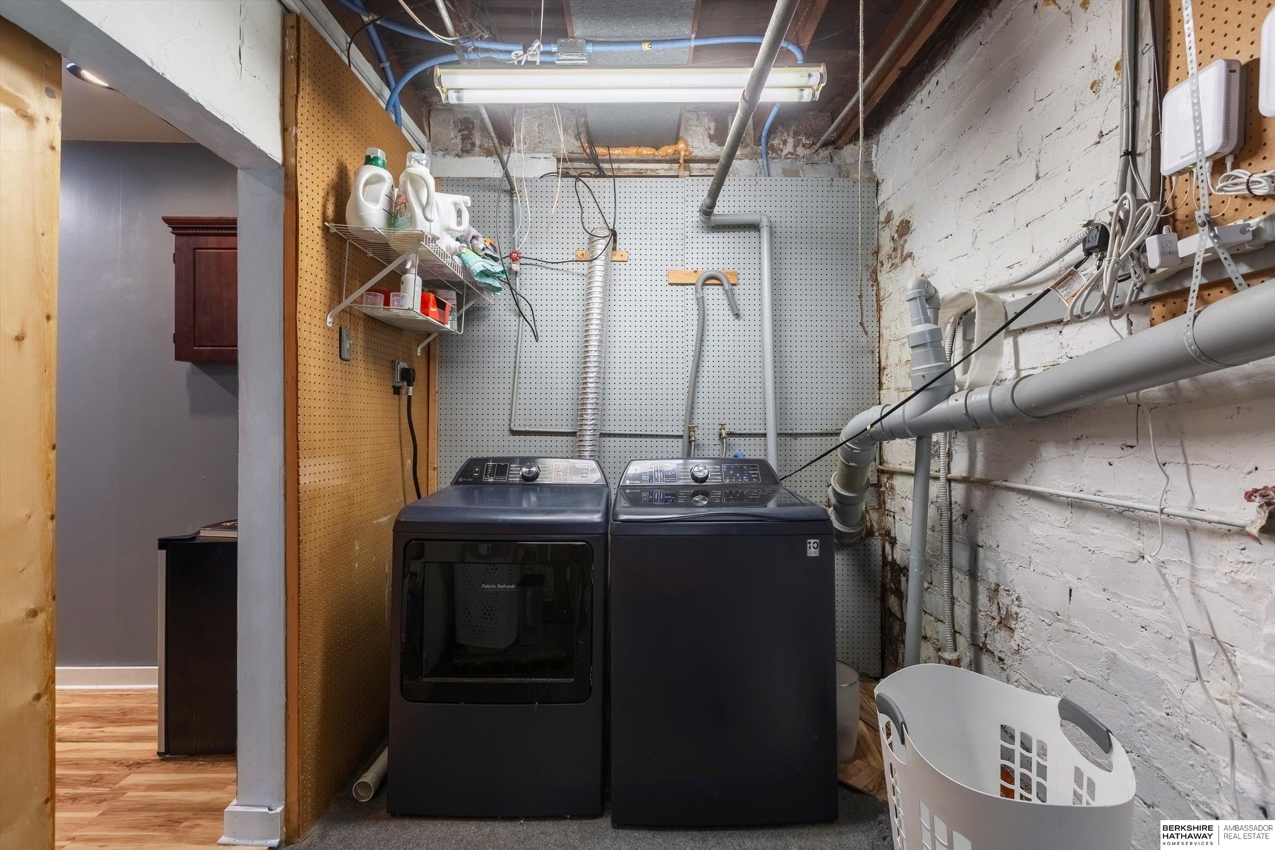 Omaha, Nebraska 68132, United States, 2 Bedrooms Bedrooms, ,2 BathroomsBathrooms,Residential,Pending,140024