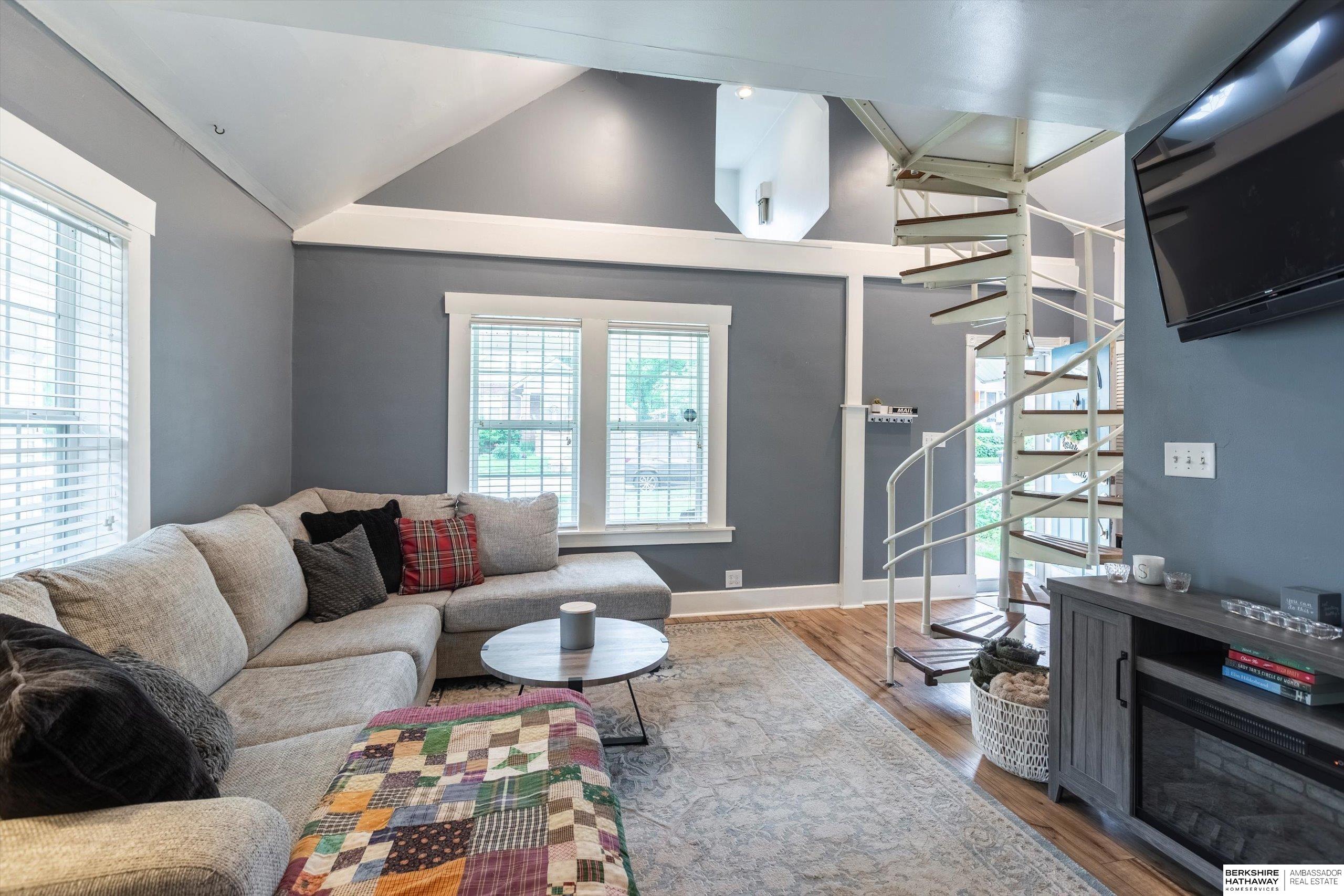 Omaha, Nebraska 68132, United States, 2 Bedrooms Bedrooms, ,2 BathroomsBathrooms,Residential,Pending,140024