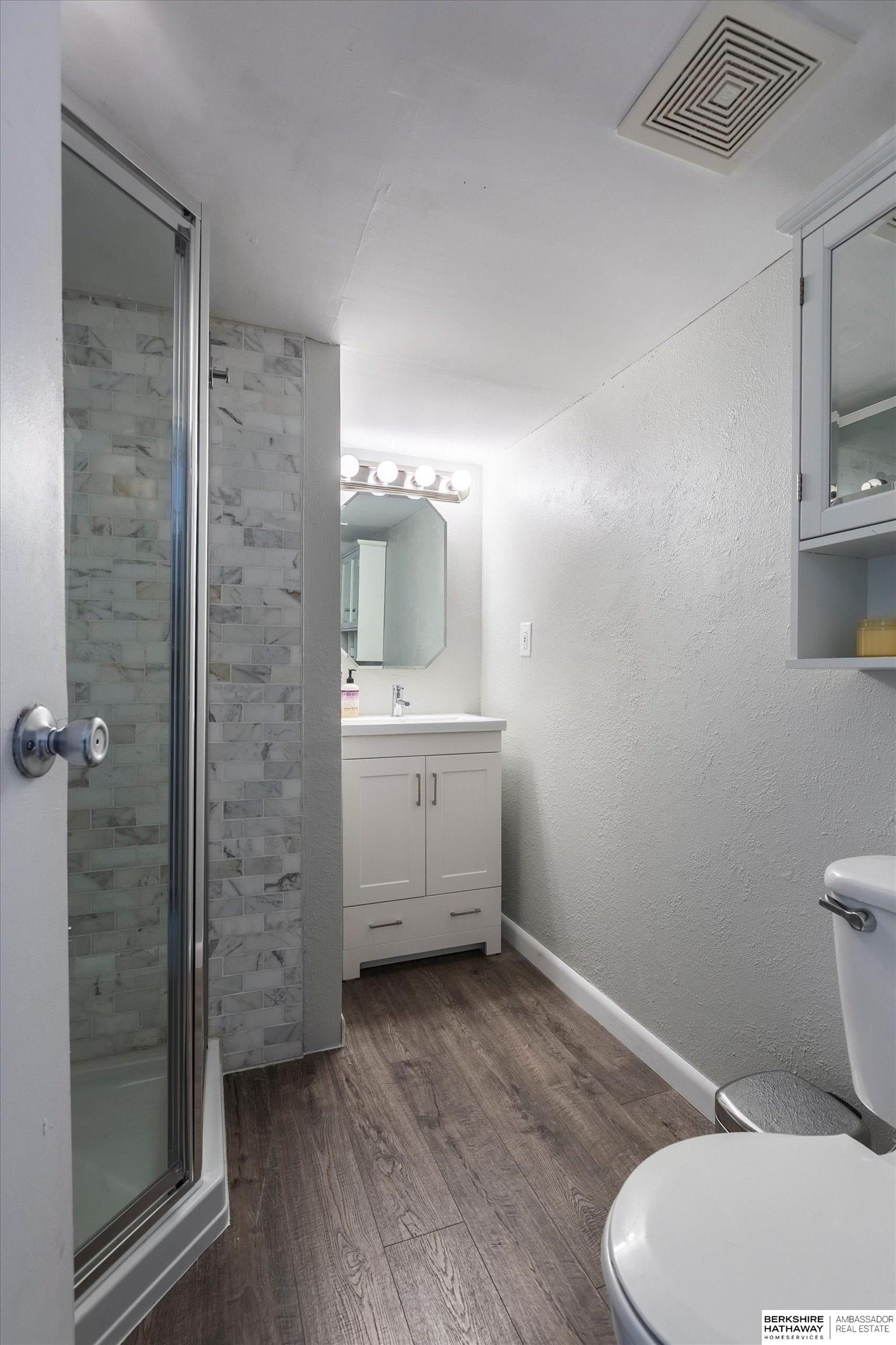 Omaha, Nebraska 68132, United States, 2 Bedrooms Bedrooms, ,2 BathroomsBathrooms,Residential,Pending,140024