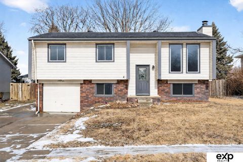 Photo of 14906 Willow Creek Drive, Omaha, NE 68138 (MLS # 22602985)