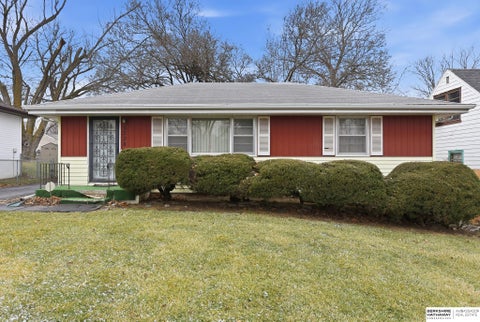 Photo of 5328 N 48th Avenue, Omaha, NE 68104 (MLS # 22617760)
