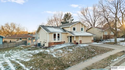 Photo of 2522 N 130 Street, Omaha, NE 68164 (MLS # 22606992)