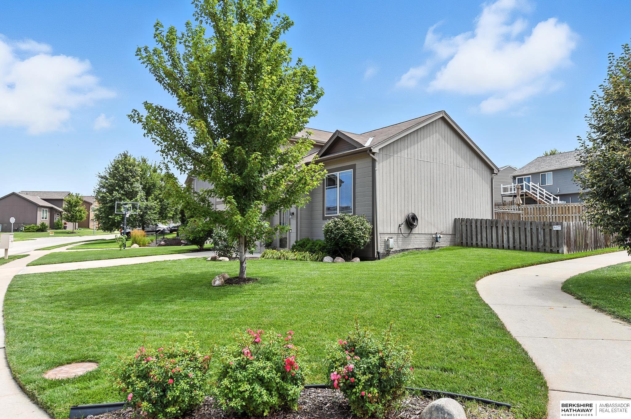 Omaha, Nebraska 68135, United States, 3 Bedrooms Bedrooms, ,2 BathroomsBathrooms,Residential,Active,179288