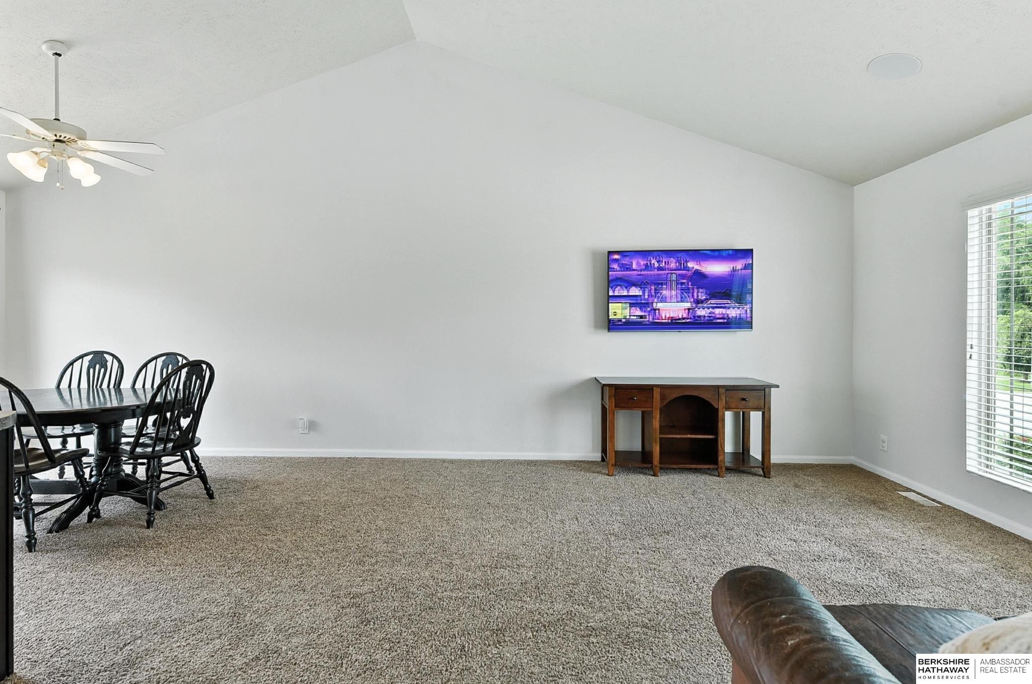 Omaha, Nebraska 68135, United States, 3 Bedrooms Bedrooms, ,2 BathroomsBathrooms,Residential,Active,179288