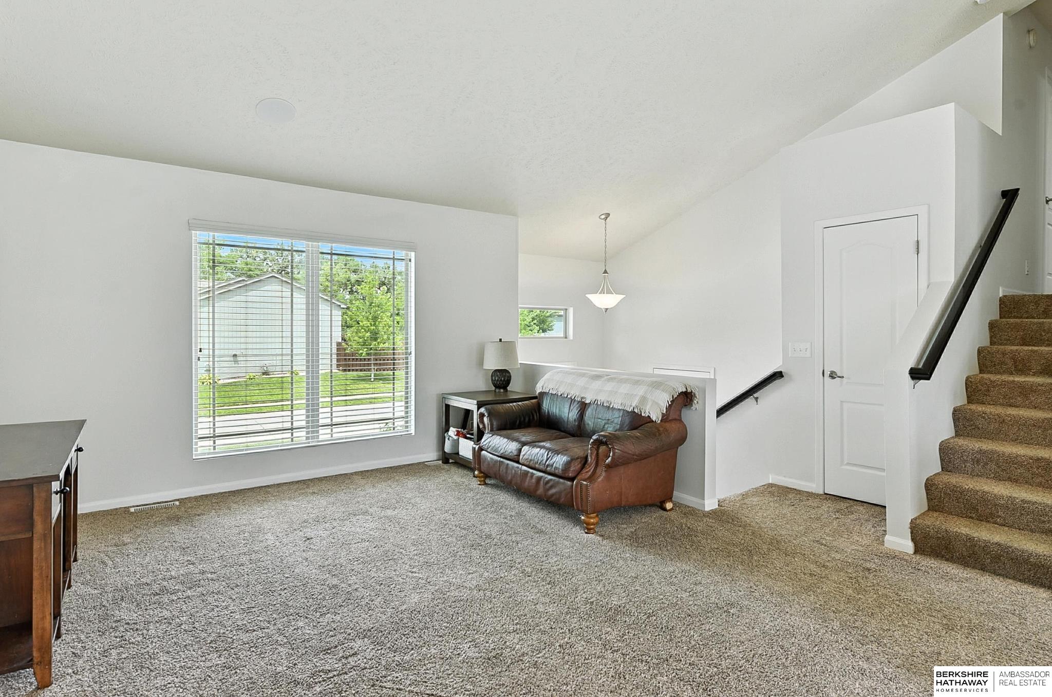 Omaha, Nebraska 68135, United States, 3 Bedrooms Bedrooms, ,2 BathroomsBathrooms,Residential,Active,179288