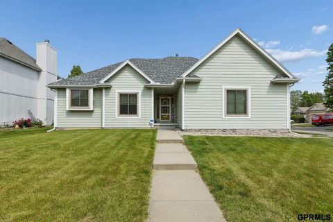 Photo of 4805 N 135Th Avenue, Omaha, NE 68164 (MLS # 22617852)